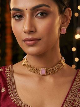 Niscka - Matte Gold Plated Choker Necklace with Earrings