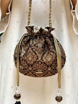 AMYRA - Black Anantam Pure Silk Potli Bag