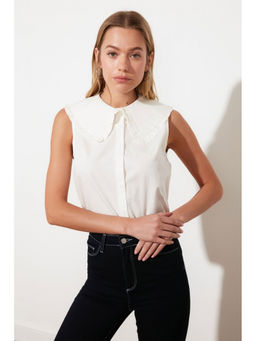 Trendyol - White Sleeveless Shirt With Large Collar