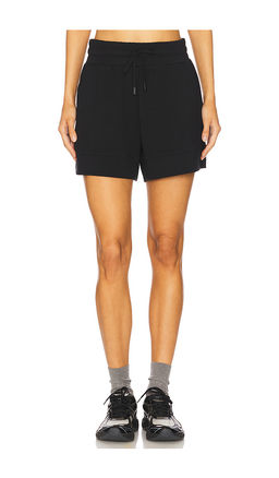 Varley - Atrium High Rise Short 4.5