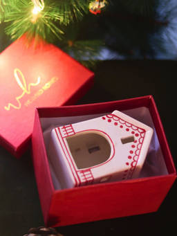 WEAVING HOMES - Christmas Hut Tea Light Holder In A Gift Box