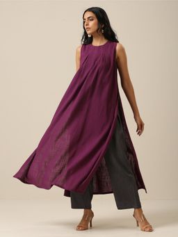 trueBrowns - Plum Purple Slub Texture Sleeveless Kurta Pant (Set of 2)