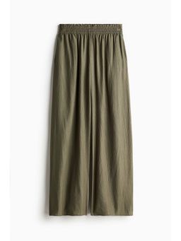 H&M - Women Green Wide Crinkled Pant