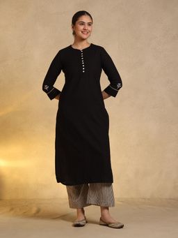 Jaipuri Banno - Black Solid Kurta with Pant