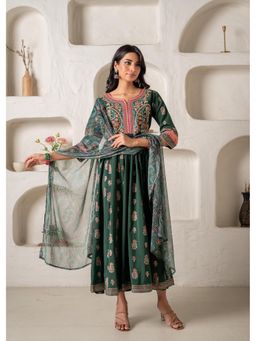 Juniper - Women Green Viscose Embroidered Kurta with Dupatta