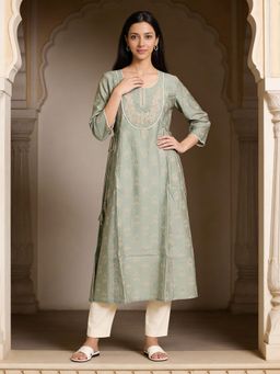 Rangita - Women Green Viscose Rayon Embroidered Kurta