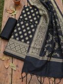 Black color option, Sold out, Currently selected