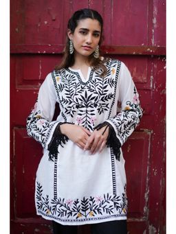 HOUSE OF KARI - Women White Embroidered Kurti
