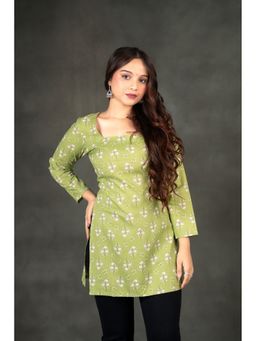 Aarsi - Women Green Printed Kurti