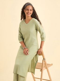 VISMAY - Women Green Self Design Kurta