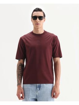 Rare Rabbit - Men Maroon Solid T-Shirt