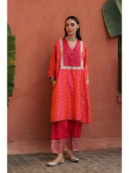 Begum Pret - Peach Faris Phiran Kurta with Pant (Set of 2)