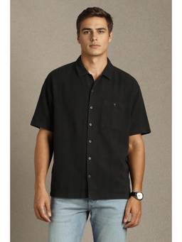 Louis Philippe - Men Black Solid Half Sleeves Casual Shirt