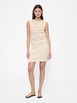 GAP - Women's Beige Slim Crochet Crew Neck Tank Top