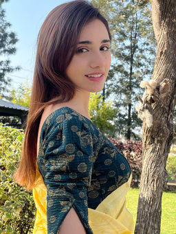 BINDIGASM'S ADVI - Green Floral Stitched Blouse