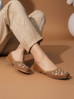 Iconics - Women Brown Embellished Geometric Beadwork Ethnic Juttis