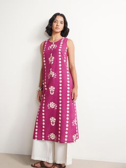 Pink Fort - Cotton Sleeveless Round Neck Floral Magenta Women Kurta