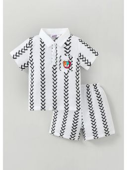 Hopscotch - White Printed Polo T-Shirt And Shorts