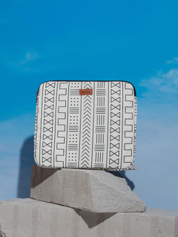 Pipa Bella by Nykaa Fashion - Elegant White Geometric Jane Laptop Sleeve