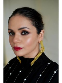 ANANA - Gold Knot Earrings