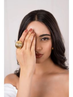 ANANA - Gold Mahi Ring