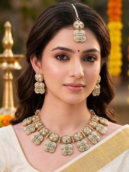 RUNORAA - Green Aarunya Hertiage Necklace with Earrings with Maang Tikka