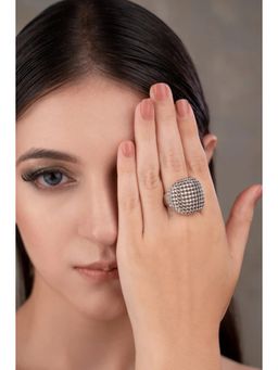ANANA - Silver Varuni Ring