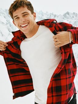 American Eagle - Men White Solid Half Sleeves T-shirt