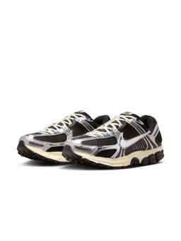 Nike - Mens Zoom Vomero 5 Sneakers-Black