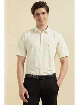Allen Solly - Men Yellow Slim Fit Solid Half Sleeves Shirt