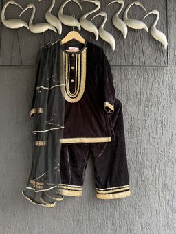 THE WISHING CLOSET - Black Solid Kurta with Palazzo and Dupatta