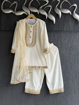 THE WISHING CLOSET - Off White Solid Kurta with Palazzo and Dupatta
