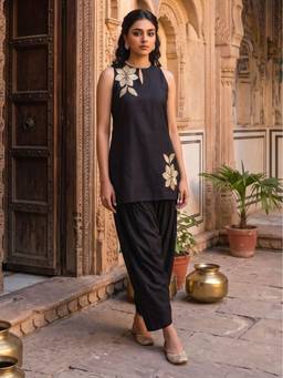 Dora Dori - Black Floral Kurta and Salwar