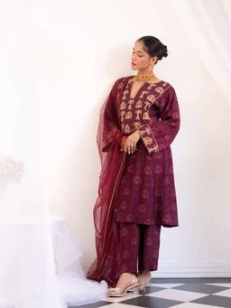 LABEL SHRYESI - Garnet Muse Wine Kurta And Palazzo With Dupatta
