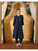 Navy Blue color option, Currently selected