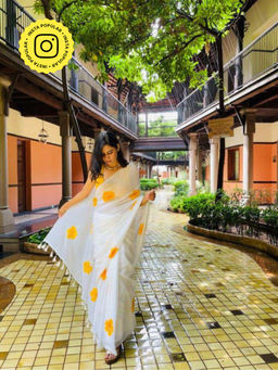 Eternity by Sakshi - Hibiscus Hand Paint Saree Without Blouse