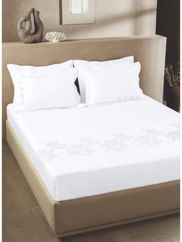 SANSAAR A D'DECOR BRAND LIVE CONSCIOUSLY - Brilliant White King Bedsheet With 2 Pillow Covers