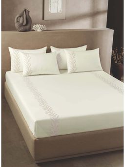 SANSAAR A D'DECOR BRAND LIVE CONSCIOUSLY - Star White King Bedsheet With 2 Pillow Covers