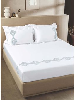 SANSAAR A D'DECOR BRAND LIVE CONSCIOUSLY - Brilliant White Sky King Bedsheet With 2 Pillow Covers