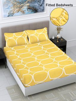 FABINALIV - Yellow Geometric Cotton Blend King Size Fitted Double Bedsheet With 2 Pillow Covers