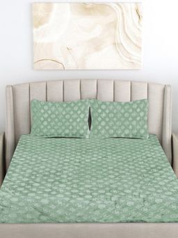 FABINALIV - Light Green Geometric Woollen Embossed King Fitted Bedsheet With 2 Pillow Covers