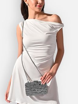 Lavie Luxe - Women's Metalia Clutch with Detachable Chain (Black) (S)