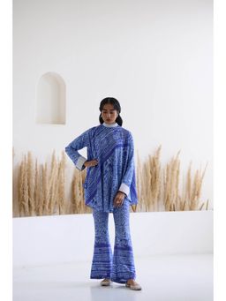 Inej - Lakeer Blue Open Drape Cape Kurta with Pant (Set of 2)