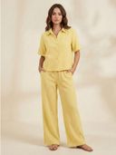 Yellow color option, Currently selected