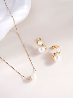 Palmonas - Delicate Pearl Necklace and Enchantress Pearl Stud Earrings Set