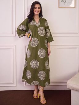 InWeave - Green Mandala Print V Neck Long Dress