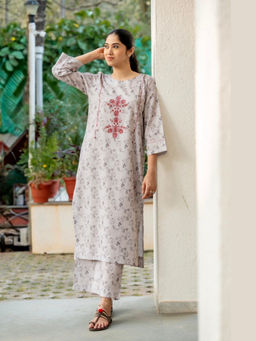 SIARA WOMEN - Jasper White Kurta With Pant