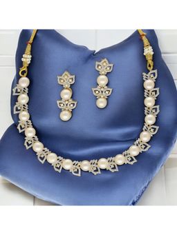 Sri Jagdamba Pearls - Grand Duchess Pearl Jewellery Set