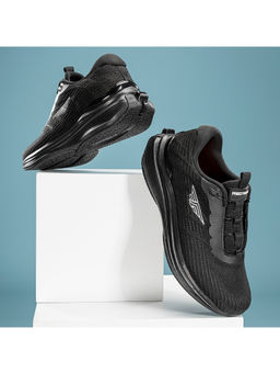 Red Tape - Men Textured Black Running Shoes