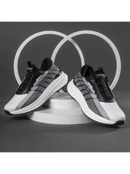 Red Tape - Men Textured White & Black Running Shoes